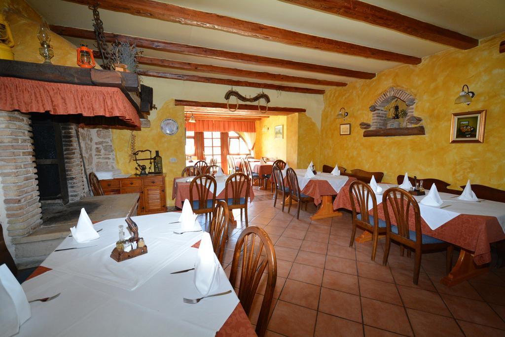 Bed & Breakfast Kastel Zbandaj Экстерьер фото