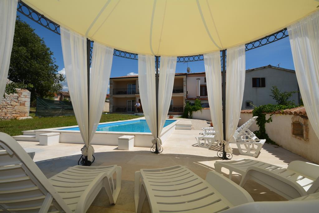 Bed & Breakfast Kastel Zbandaj Экстерьер фото